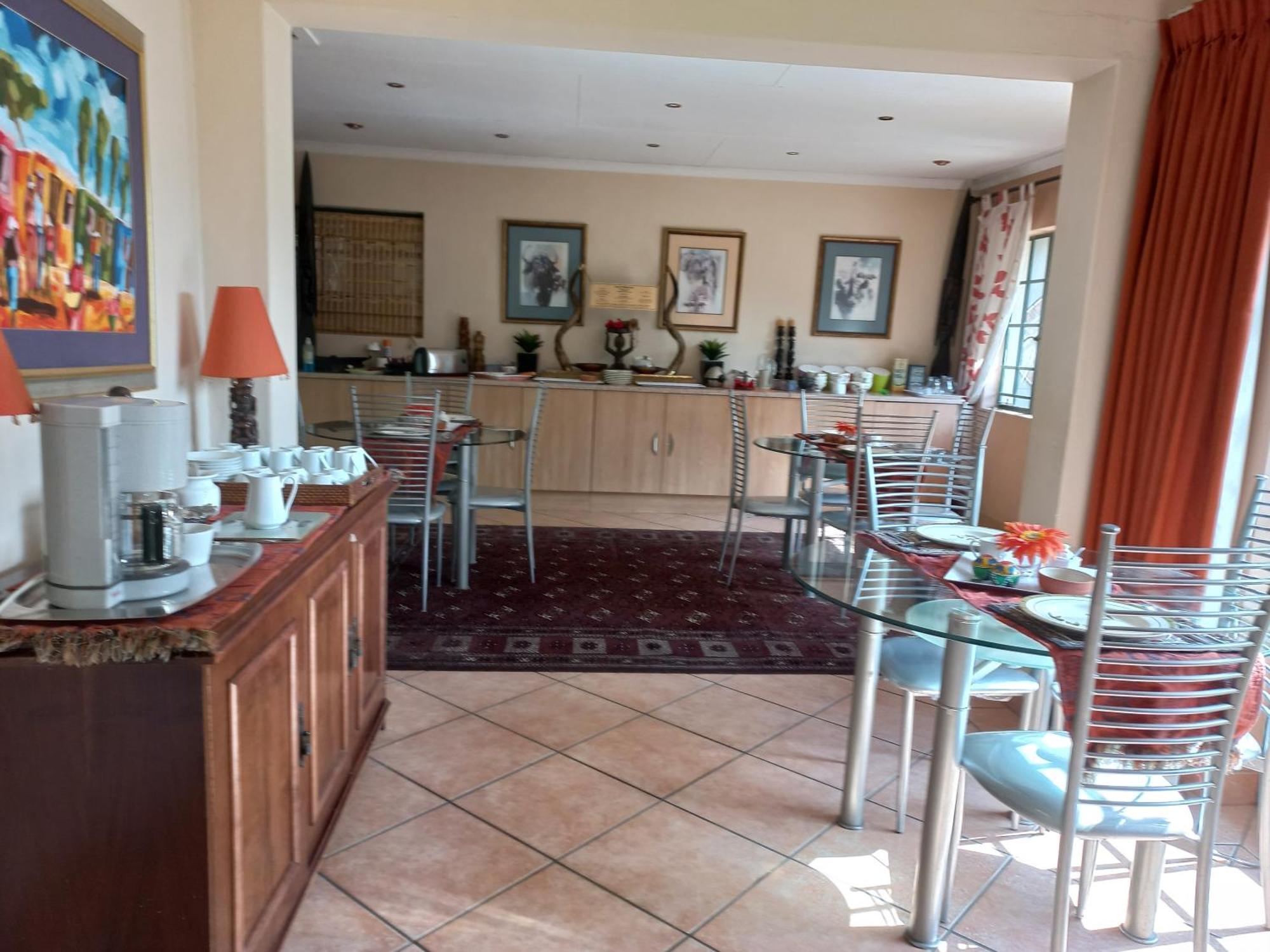 Cherry Tree Cottage B&B Linden Йоханнесбург Экстерьер фото