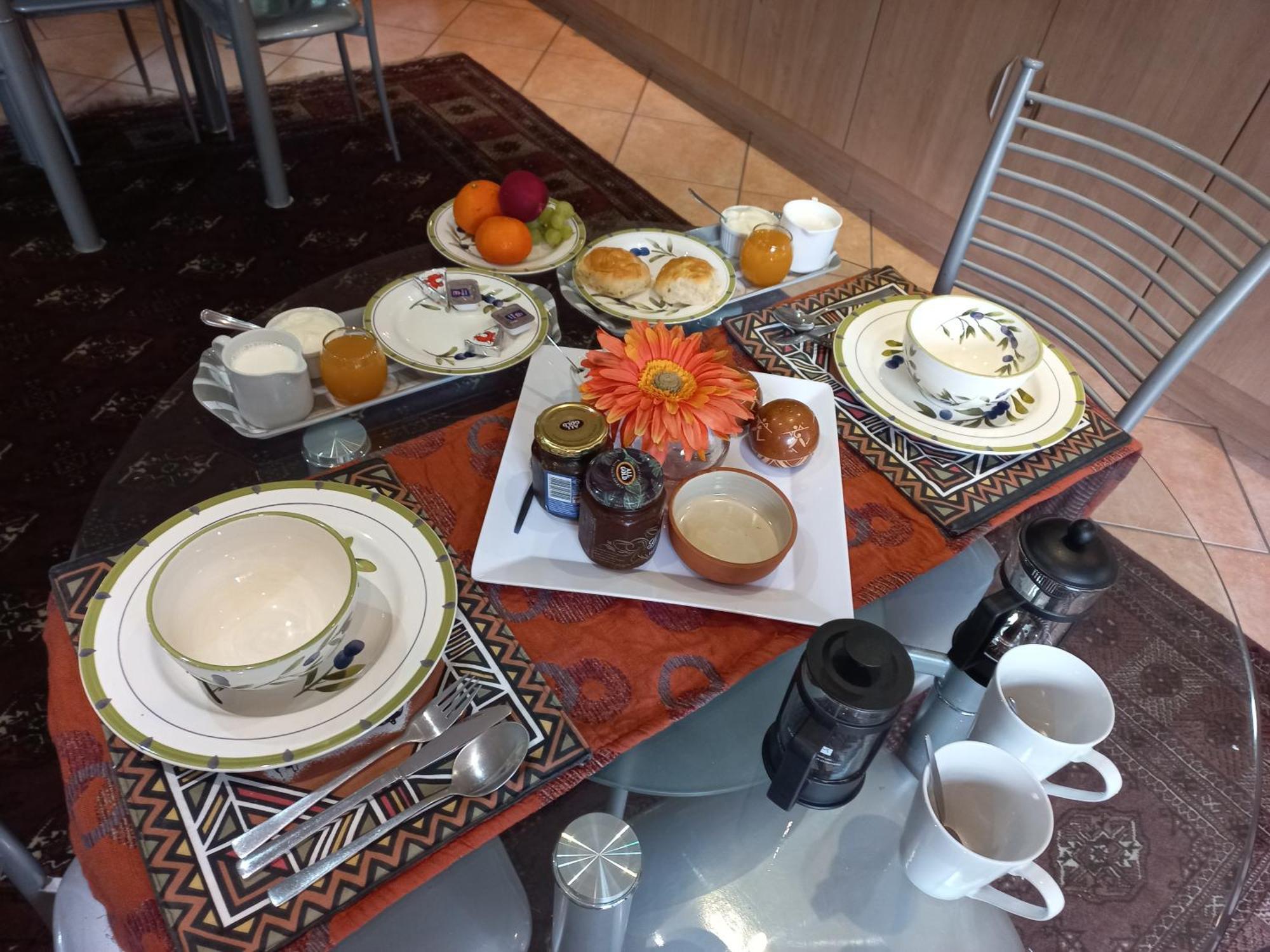 Cherry Tree Cottage B&B Linden Йоханнесбург Экстерьер фото