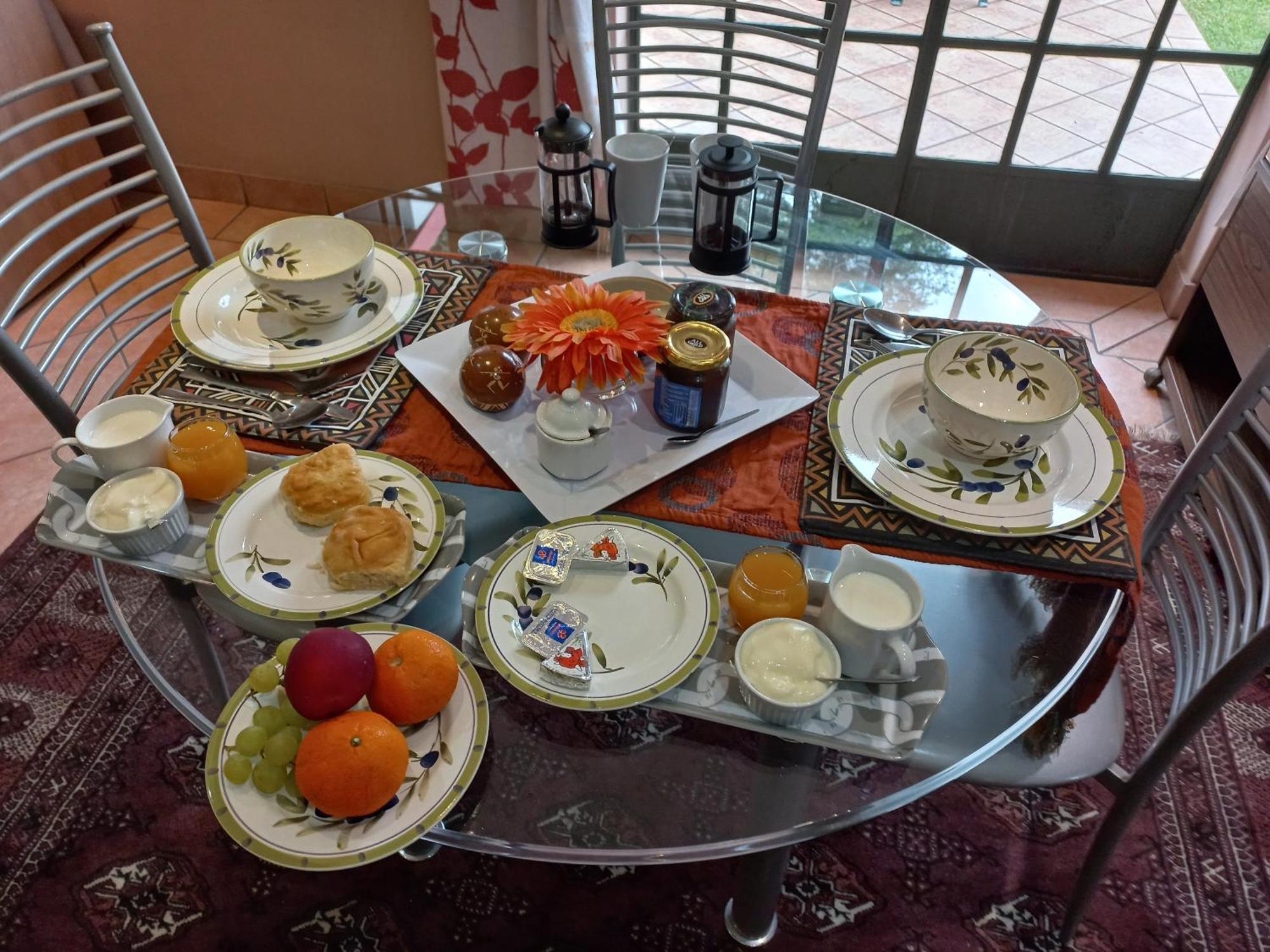 Cherry Tree Cottage B&B Linden Йоханнесбург Экстерьер фото