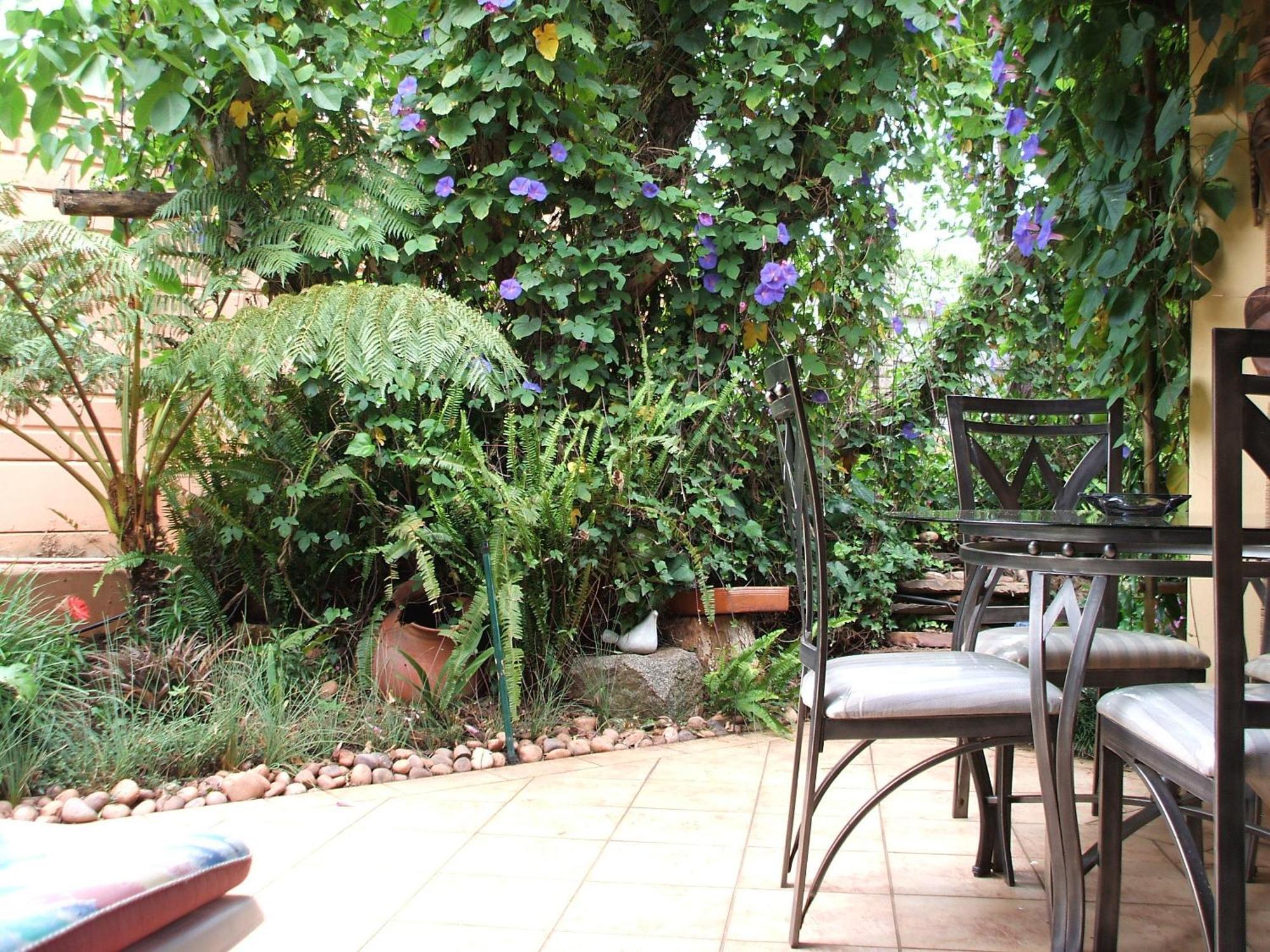 Cherry Tree Cottage B&B Linden Йоханнесбург Экстерьер фото