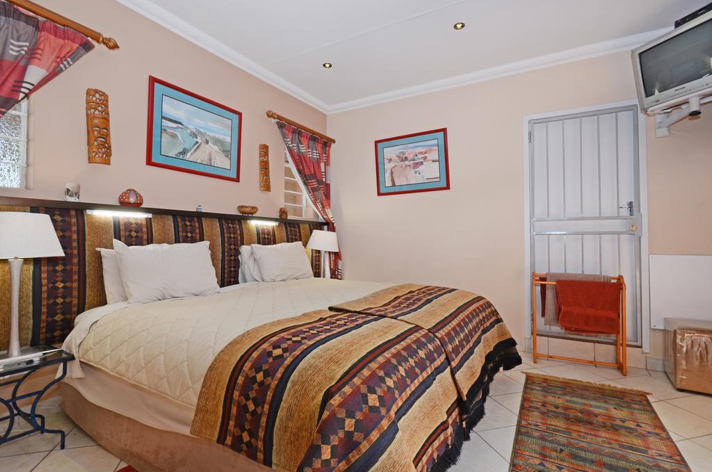 Cherry Tree Cottage B&B Linden Йоханнесбург Экстерьер фото