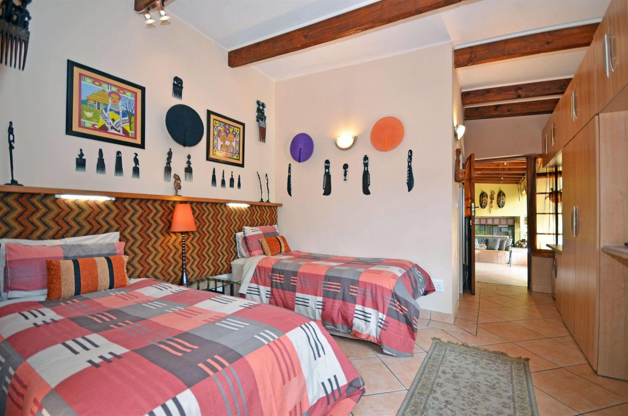 Cherry Tree Cottage B&B Linden Йоханнесбург Экстерьер фото