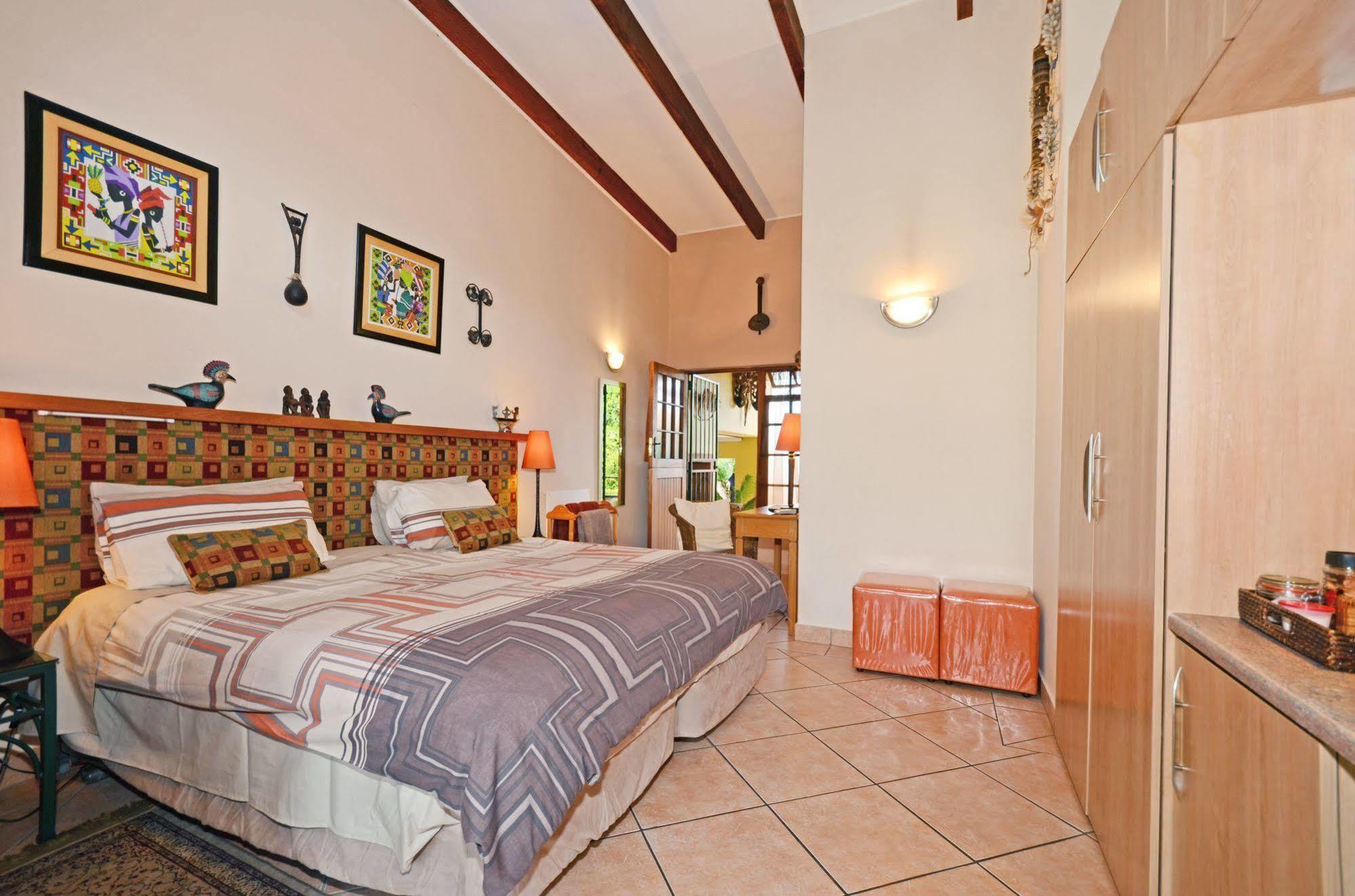 Cherry Tree Cottage B&B Linden Йоханнесбург Экстерьер фото